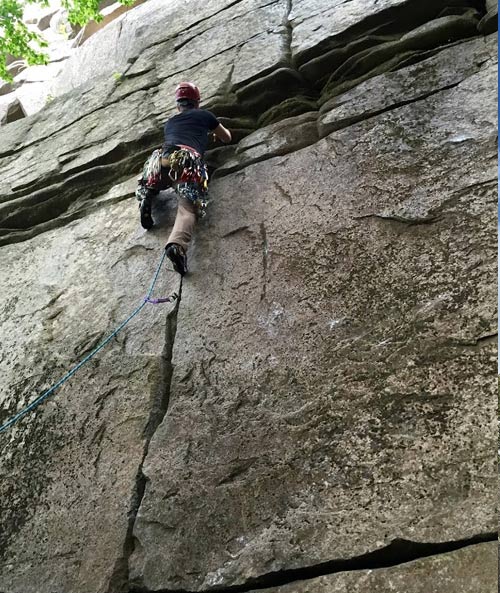 intro-to-trad-climbing-franconia